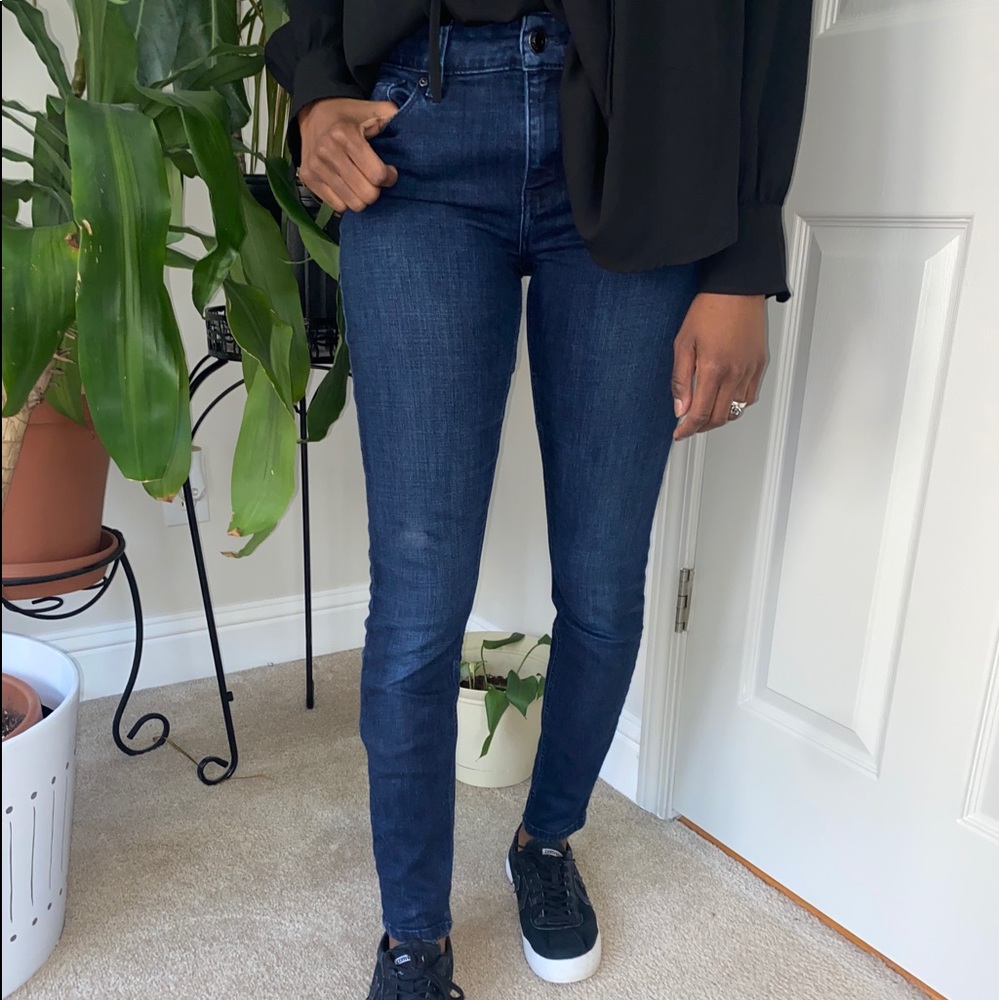 Dark Wash Blue Skinny Jeans